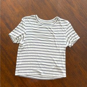 American Eagle crop top size medium
